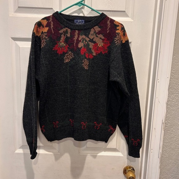 Vintage Woolrich Woman Wool Sweater Large Pinecone Charcoal Gray Green Red Fall - Picture 1 of 8